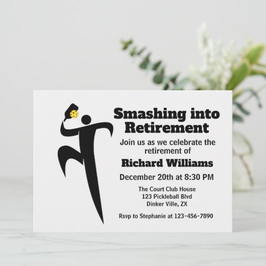 Der moderne Pickleball-Player in den Ruhestand ein Einladung (Stehend Vorderseite)