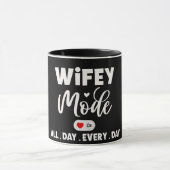 Der moderne Wifey-Modus tagtäglich Tasse (Zentrum)