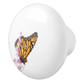 Der Monarch ist auf dem Lavendel Keramikknauf (Rechts)