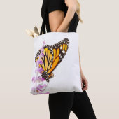 Der Monarch ist auf dem Lavendel Tasche (Von Nahem)