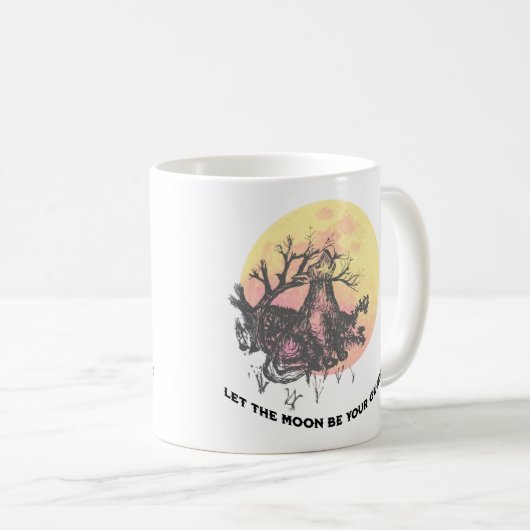 Der Mondführer, Wolf auf dem Mond, rustikale Buchs Kaffeetasse (VorderseiteRechts)
