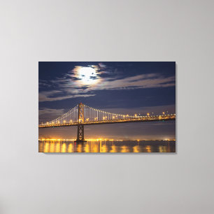 Der Moonrise heute Abend über der Bucht-Brücke Leinwanddruck