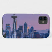 Der Mount Rainier im Hintergrund Case-Mate iPhone Hülle (Rückseite (Horizontal))