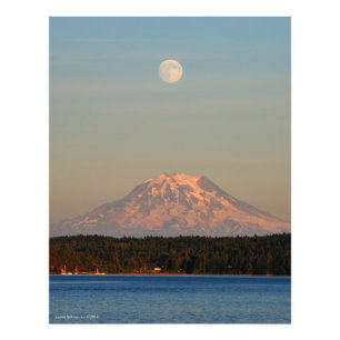 Der Mount Rainier mit dem Vollmond Fotodruck
