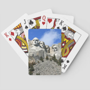 Der Mount Rushmore auf einem Foto des vollen Tages Spielkarten