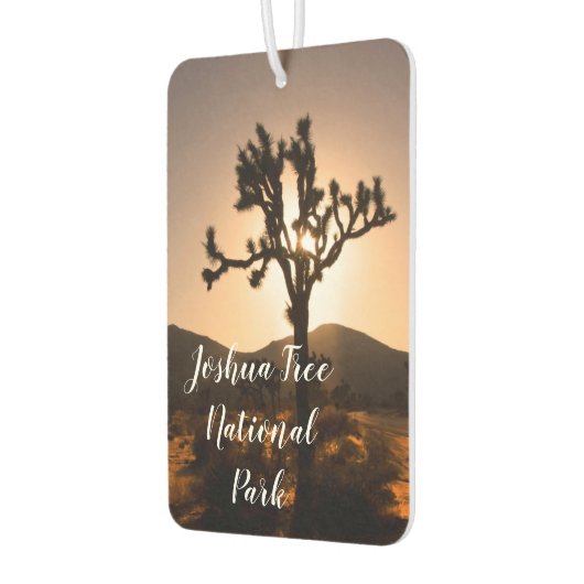 Der Nachtfall beginnt bei Joshua Tree Autolufterfrischer (Links)