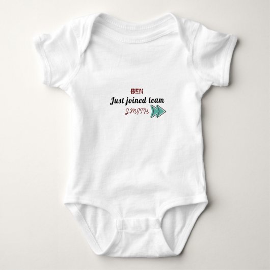 Der Name des Babys wurde gerade mit Baby-Bodysuit Baby Strampler (Vorderseite)
