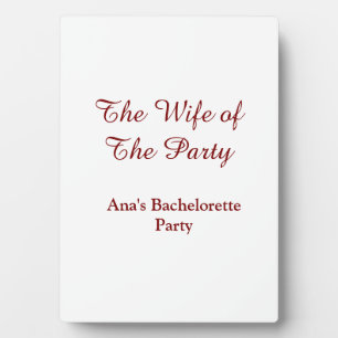Der Name des Junggesellinnenabschieds der Ehefrau  Fotoplatte