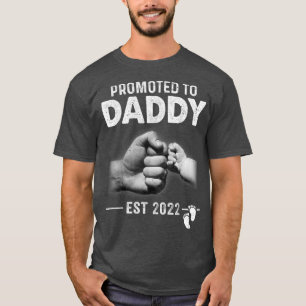 Der neue Papa wird bald zum Papa 2022 befördert  T-Shirt