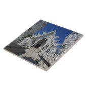 Der neue weiße Tempel von Wat Rong Khun in Fliese (Seite)