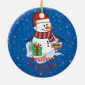 Der niedliche Schneemann des Babys in seiner moder Keramik Ornament (Hinten)