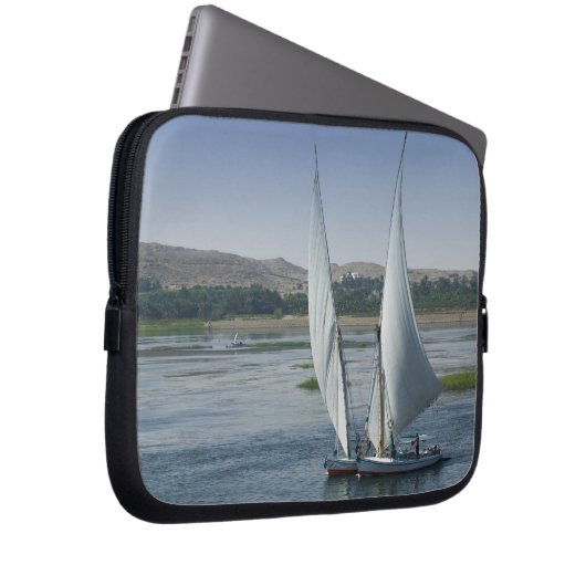 Der Nil und die als Laptopschutzhülle (Vorne Rechts)