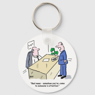 Der Office-Mitarbeiter wird von jemandem bemerkt Schlüsselanhänger