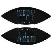 "Der Ozean flüstert: Der Name ist Adam Football (Paneele)