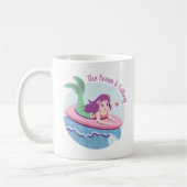 Der Ozean ruft Meerjungfrau auf Surfbrett an Kaffeetasse (Links)