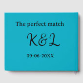 Der perfekte Match-Paar-Name-Buchstabe-Datum Blau  Gästebuch (Rückseite)