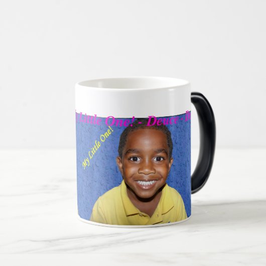 Der personalisierte Lob-Becher - addieren Sie Verwandlungstasse (VorderseiteRechts)