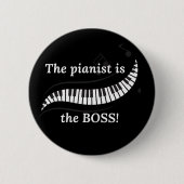 Der Pianist ist der BOSS-Button Button (Vorderseite)