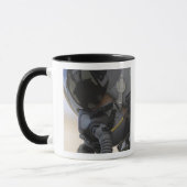 Der Pilot sitzt in seinem A-10-Thunderblitz II Tasse (Links)