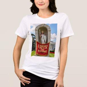 Der Platz einer Frau ist im T - Shirt der Widersta