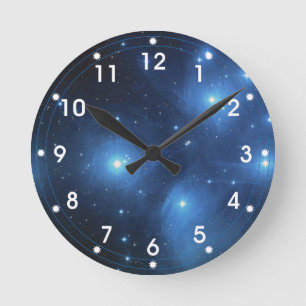 Der Pleiades-Sternhaufen Runde Wanduhr
