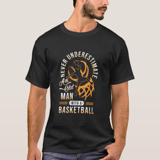 Der Power eines alten Mannes mit einem Basketball T-Shirt (Vorderseite)