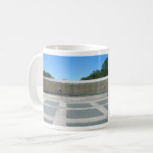Der Preis der Freiheit Kaffeetasse (Vorderseite Links)