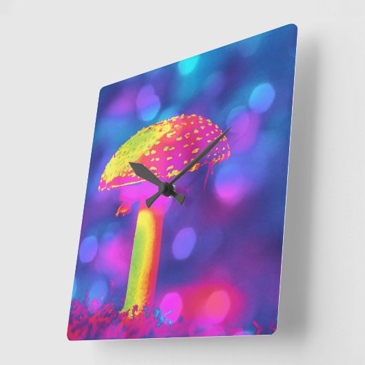 Der psychedelische Pilz Quadratische Wanduhr (Winkel)