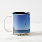 Der Punkt an der Punkt Nipigon Wickelrock-Tasse Zweifarbige Tasse (Links)