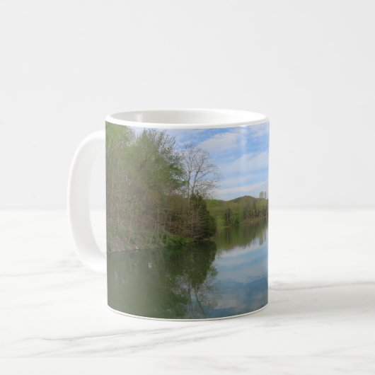 Der Radnor-See bewölkt Reflections Kaffeetasse (Vorderseite Links)