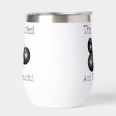 Der Rasen verschlingt den Kessel und das schöne, (Links)