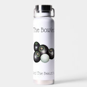 Der Rasen verschlingt den Kessel und das schöne, Trinkflasche (Rückseite)