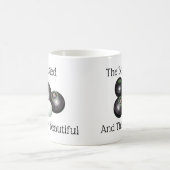 Der Rasen verschlingt den Kessel und das schöne, Verwandlungstasse (Mittel)