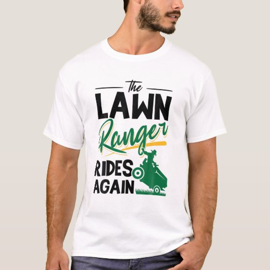 Der Rasenmäher fährt wieder mit Grasmäher. T-Shirt (Vorderseite)