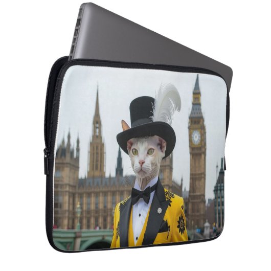 Der Regal Sphynx in seinem verblüffenden Anzug im Laptopschutzhülle (Vorne Rechts)