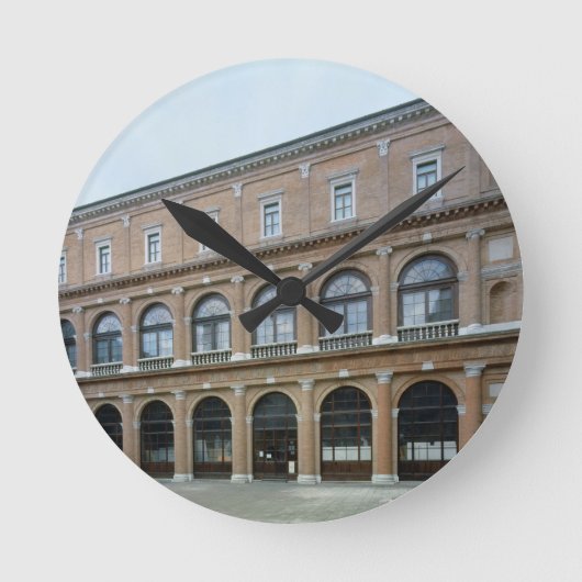 Der Rest eines Klosters, jetzt die Akademie der Wi Runde Wanduhr (Vorderseite)