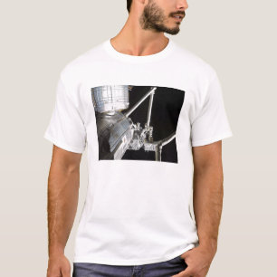 Der Roboterarm des japanischen Experimentes Modu 2 T-Shirt