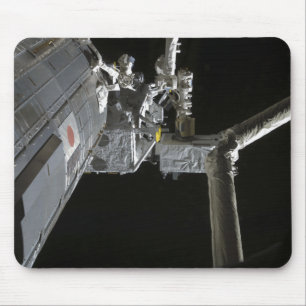 Der Roboterarm des japanischen Experimentes Modu Mousepad