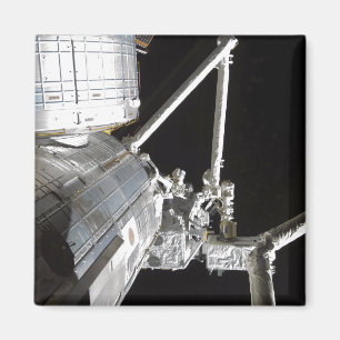 Der Roboterarm des japanischen Experiments Modu 2 Magnet