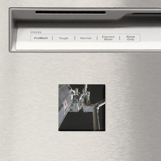 Der Roboterarm des japanischen Versuchsmodells Magnet (In Situ (Geschirrspüler))