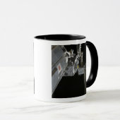 Der Roboterarm des japanischen Versuchsmodells Tasse (VorderseiteRechts)