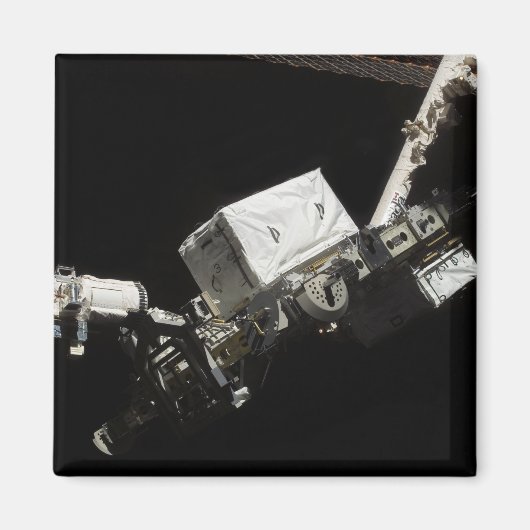 Der Roboterarm des Remote Manipulators System Magnet (Vorne)