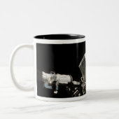 Der Roboterarm des Remote Manipulators System Zweifarbige Tasse (Links)