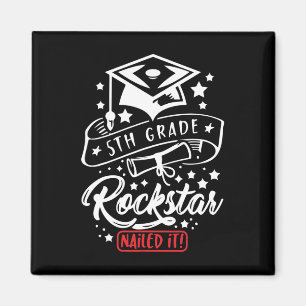 Der Rock Star der Grade Student nagelte es am sonn Magnet