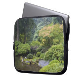 Der rollende Teich mit der Mondbrücke Laptopschutzhülle (Vorderseite Links)