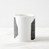 Der Rosetta Steinägyptische GranodioriteStele Kaffeetasse (Mittel)
