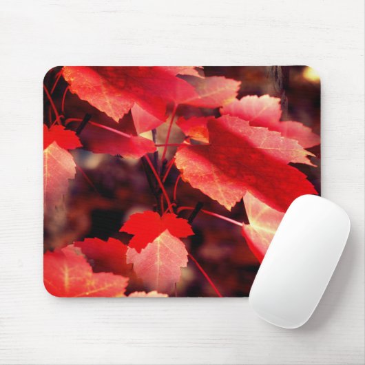 Der rote Herbst lässt die Natur zurück Mousepad (Mit Mouse)