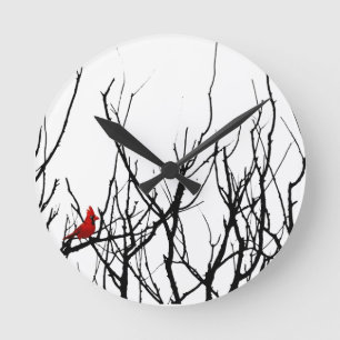 Der Rote Vogel von Leslie Peppers Runde Wanduhr