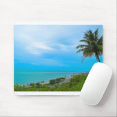 Der ruhige Strand mit Kokospalmen Mousepad (Mit Mouse)