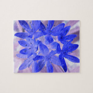 Der Ruhm des schneebedeckenden blauen Puzzles